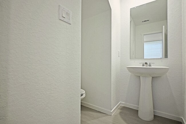 Foto del edificio - 6739 Pumice Pl