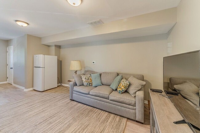 living area - 229 N Ellsworth St