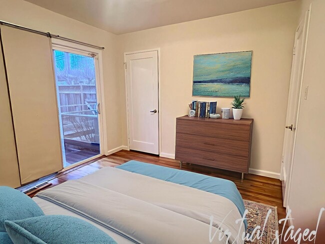 Building Photo - 1874 Villa St