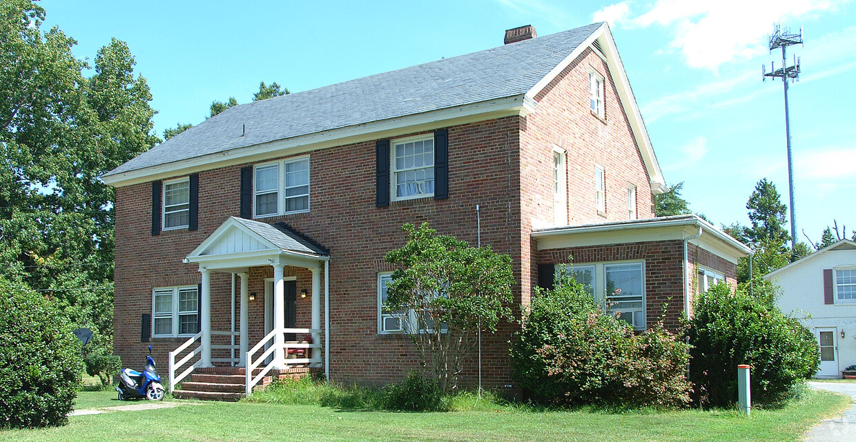 Building Photo - 16415 Jefferson Davis Hwy