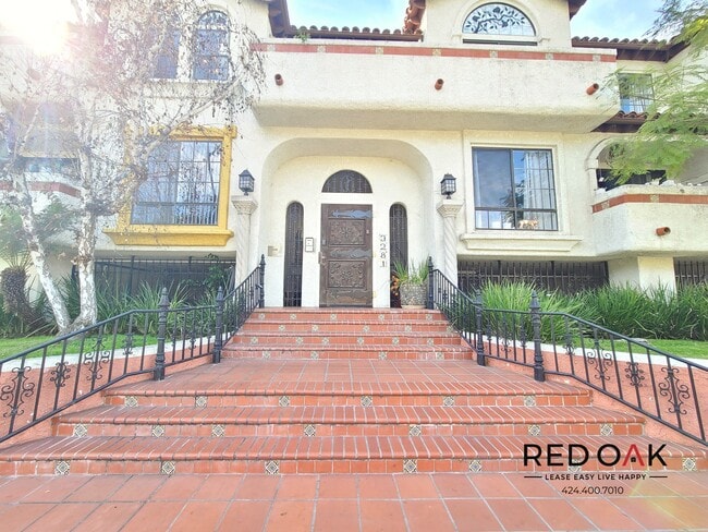 Building Photo - 3281 Sawtelle Blvd