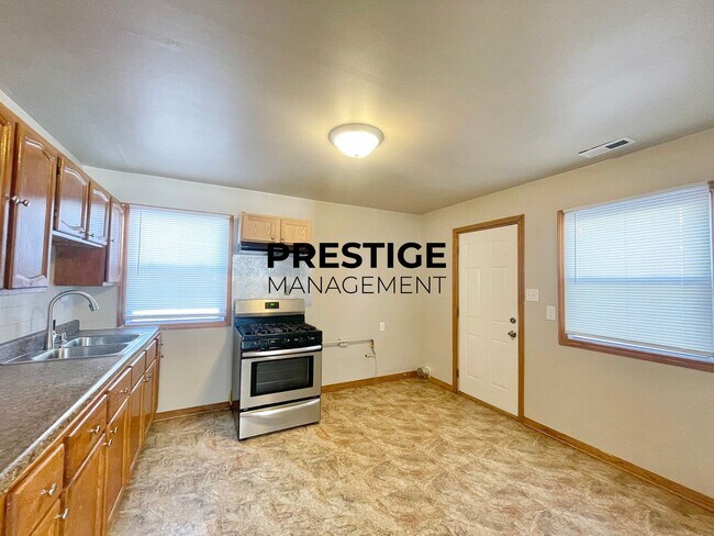 Foto del edificio - 2232 Whitcomb St