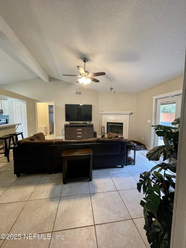 Foto del edificio - 3663 Carol Ann Ln