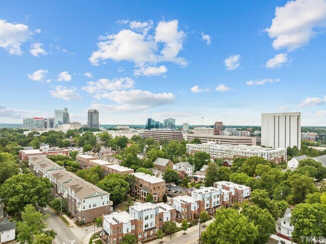 Foto del edificio - 254 William Drummond Way
