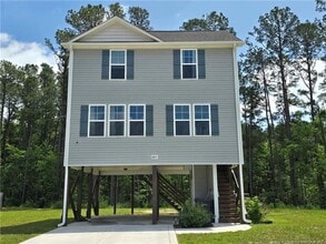 Building Photo - 1045 Bombay Dr