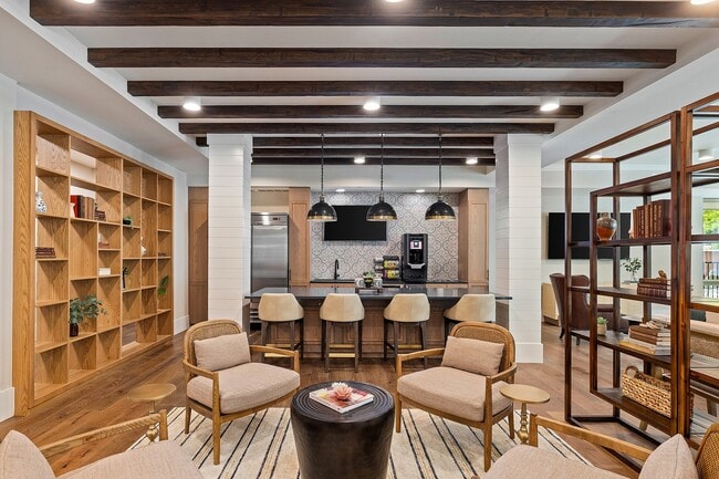 Álbum Matthews - Clubhouse 2 - Album Matthews 55+ Active Adult Apartments