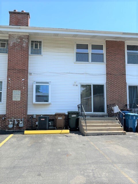 Foto del edificio - 553 Lynn Ct