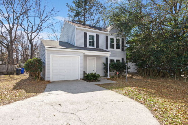 Building Photo - 2028 Wild Flower Ln