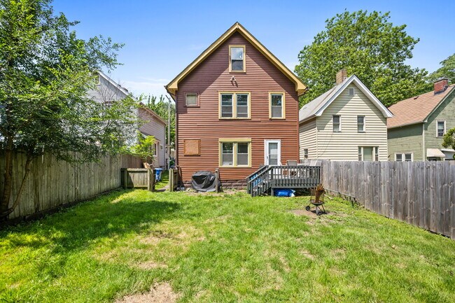 Building Photo - 2999 W 11th St