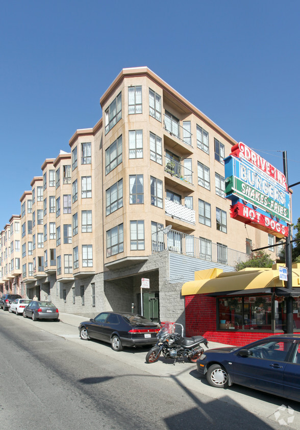 Foto principal - 2550-2588 Geary Blvd