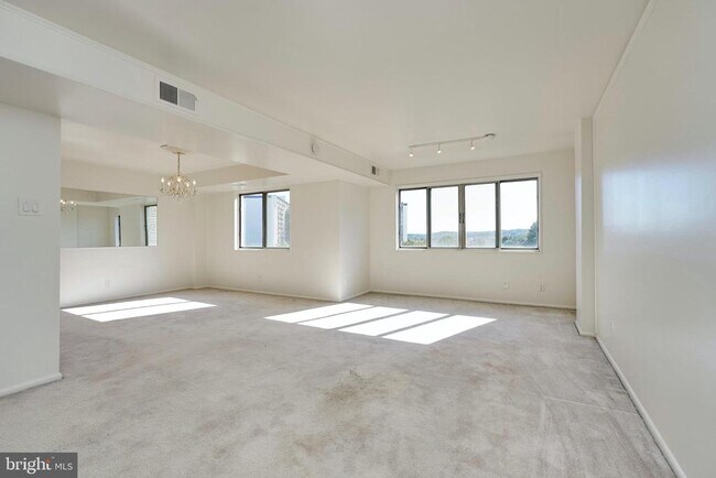 Foto del edificio - 5340 Holmes Run Pkwy