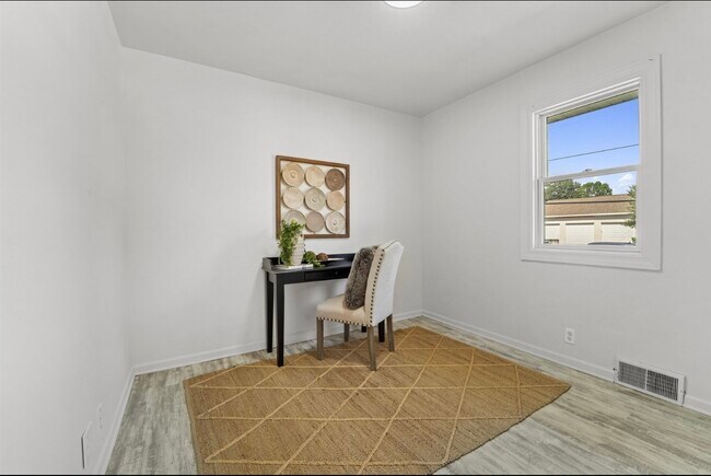 Foto del edificio - 521 E 2nd St