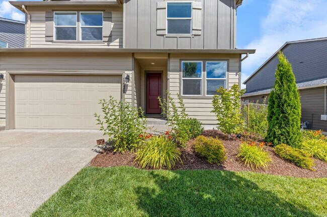 Building Photo - Large Recent Construction Home with Bonus Room!