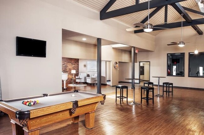 Foto del edificio - 1716 Edmonds Ln