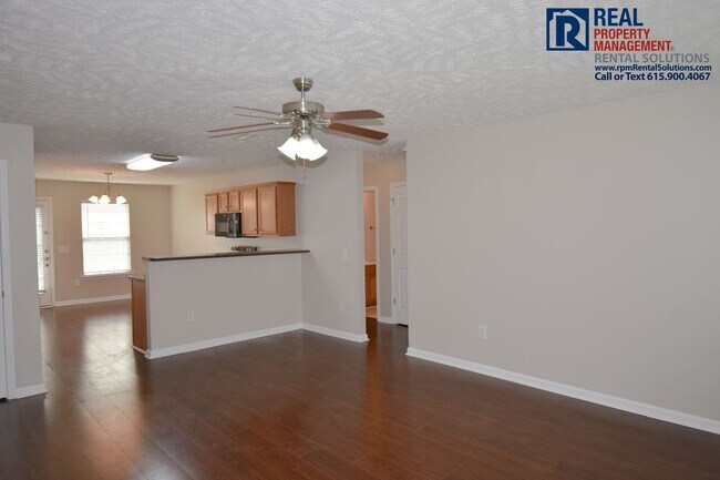 Foto del edificio - Adorable 3bd 2ba home with attached garage and fenced in back yard!