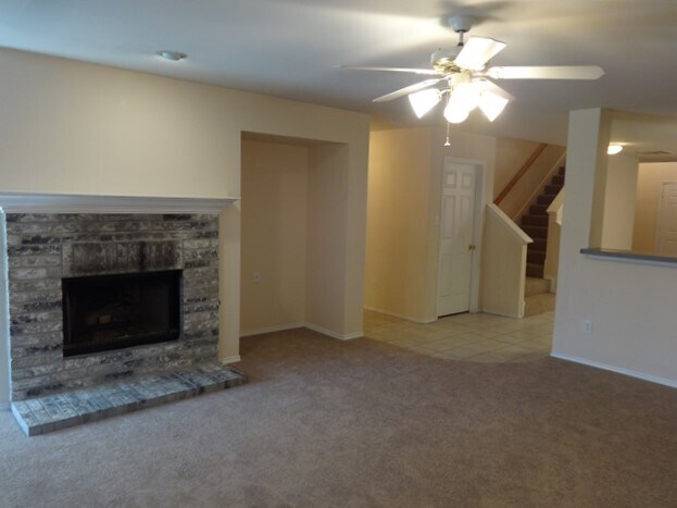 Foto del edificio - 1069 Silver Spur Ln