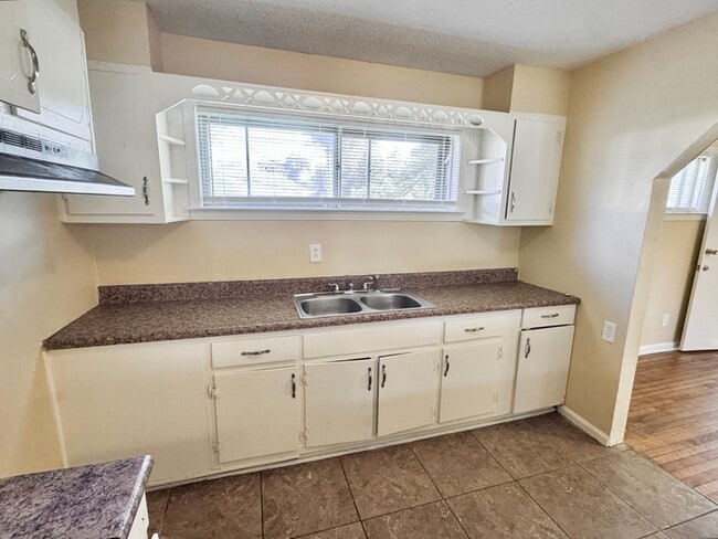 Foto del edificio - 5502 Santa Monica St