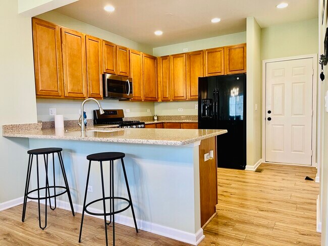 Building Photo - 120 Oak Knoll Ct