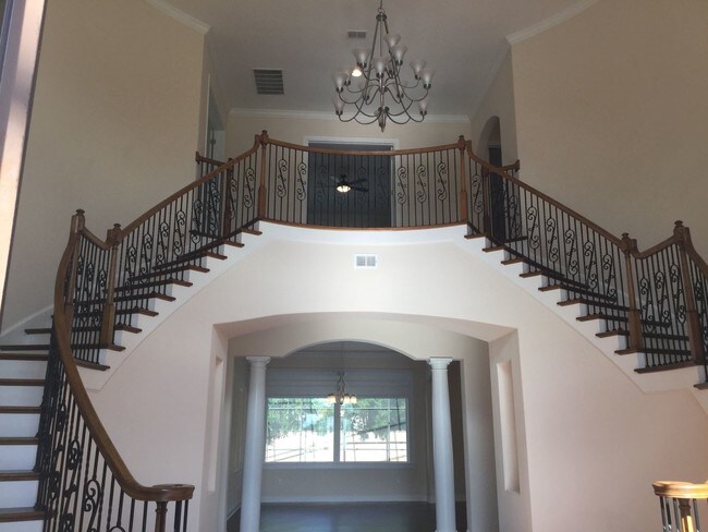 Building Photo - 12018 Waterstone Loop Dr