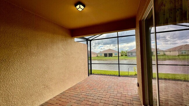Building Photo - ** 3 BEDROOM IN ORANGE BLOSSOM RANCH ** FU...