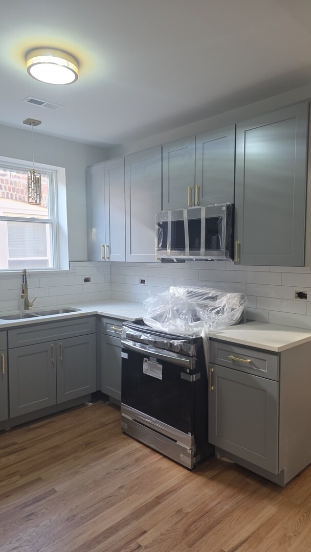 Foto del edificio - 7607 S Evans Ave