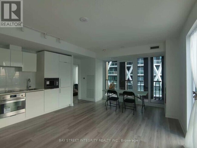 Photo du bâtiment - 2508-2238 SIMCOE St