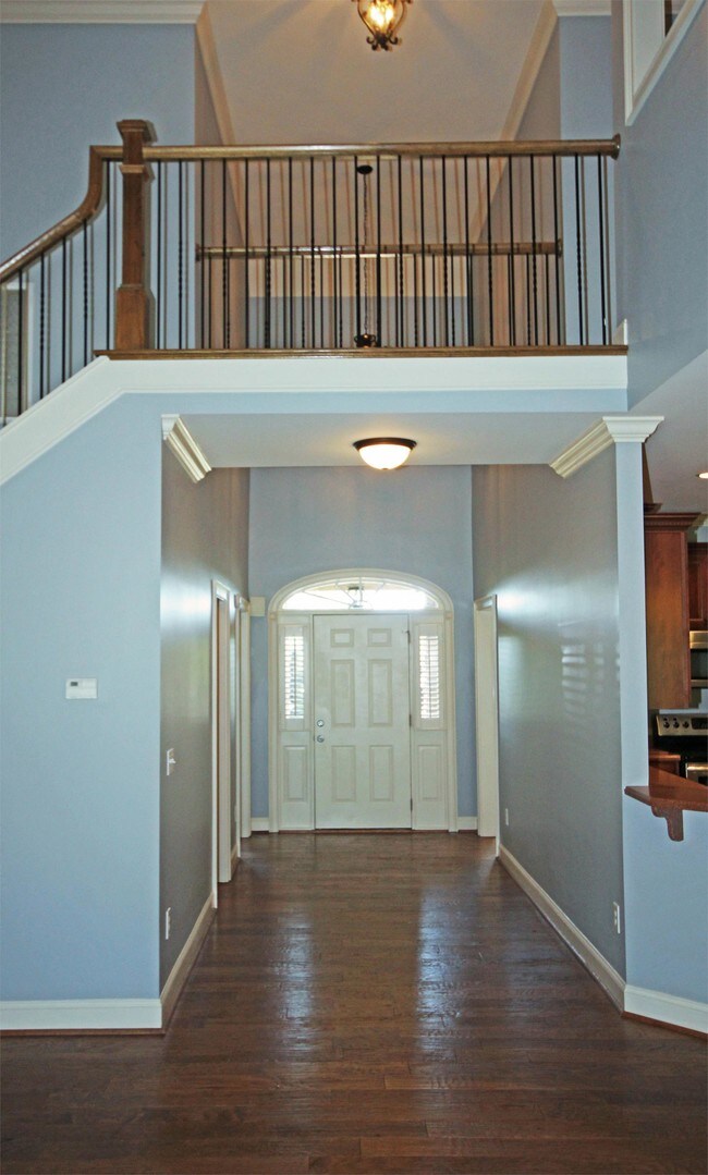 Building Photo - 128 Shore Heights Dr