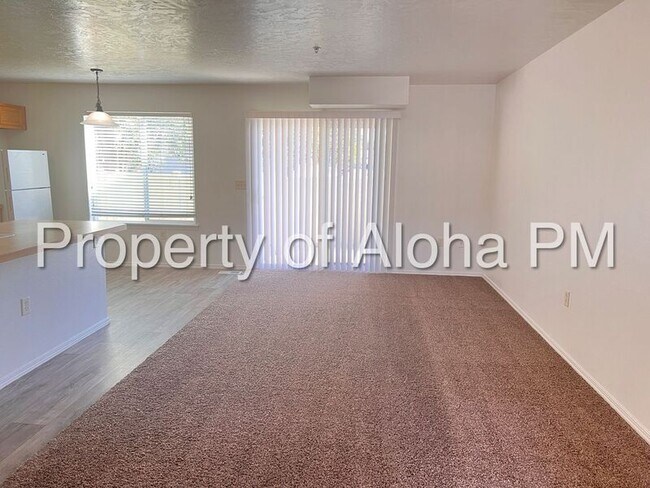 Foto del edificio - 1033 W Pine Ave