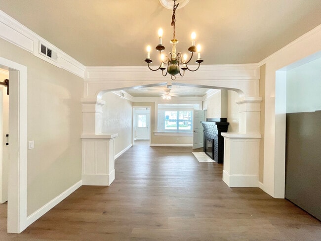 Building Photo - 7700 Boca Ciega Dr