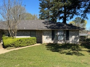 Building Photo - 3242 Stoneridge Dr