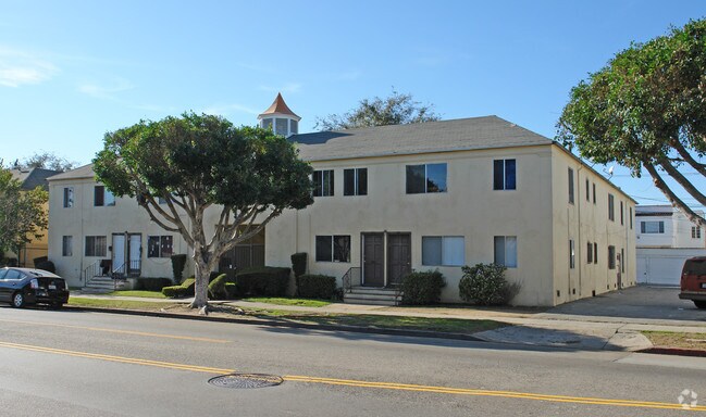 Building Photo - 1113 S Fairfax Ave