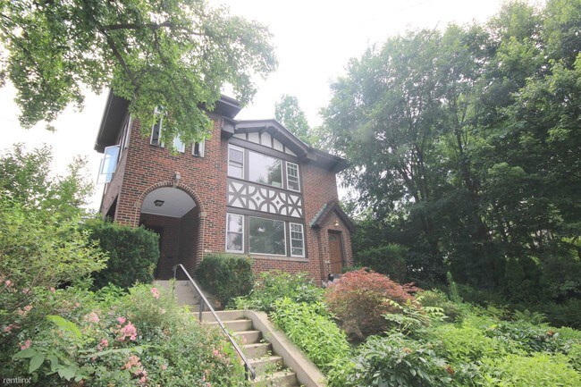 Foto del edificio - 5204 Ellsworth Ave