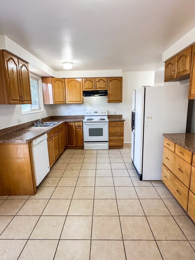 Foto del edificio - 5333 Peachwood Cir