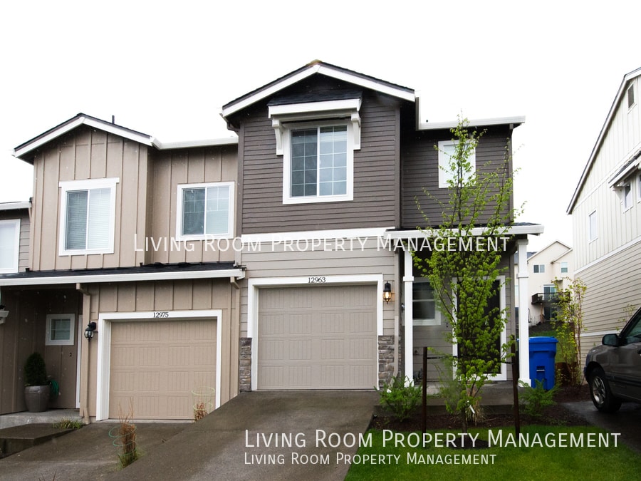 Modern Townhome in Happy Valley with A/C House for Rent in Happy