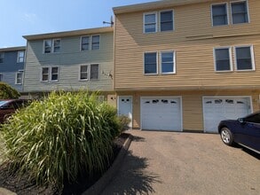 Building Photo - 998 Campbell Ave