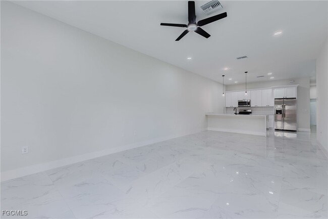 Building Photo - 2253 10th Terrace