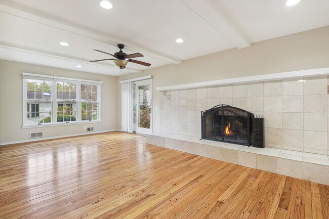 Building Photo - 11045 Powder Horn Dr
