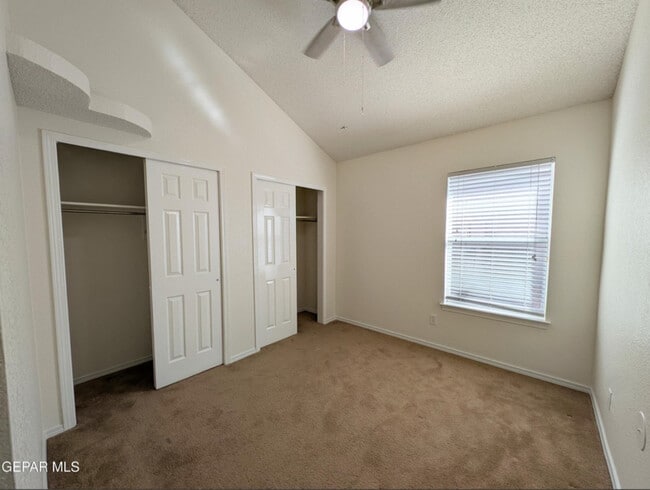 Foto del edificio - 11740 Autumn Wheat Dr