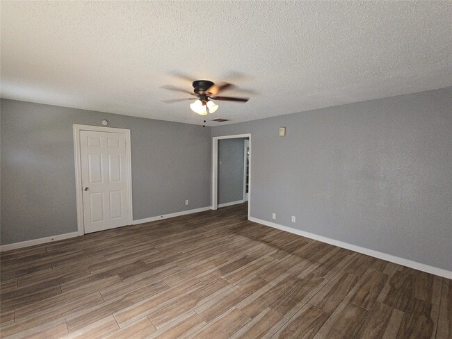 Building Photo - 5115 Balkin St