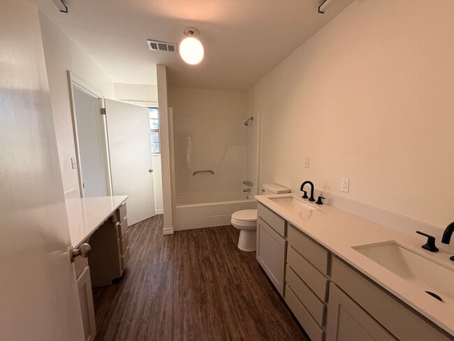 Foto del edificio - Welcome to this charming 4-bedroom, 2-bathroom home located in the scenic outskirts of Dover, AR.