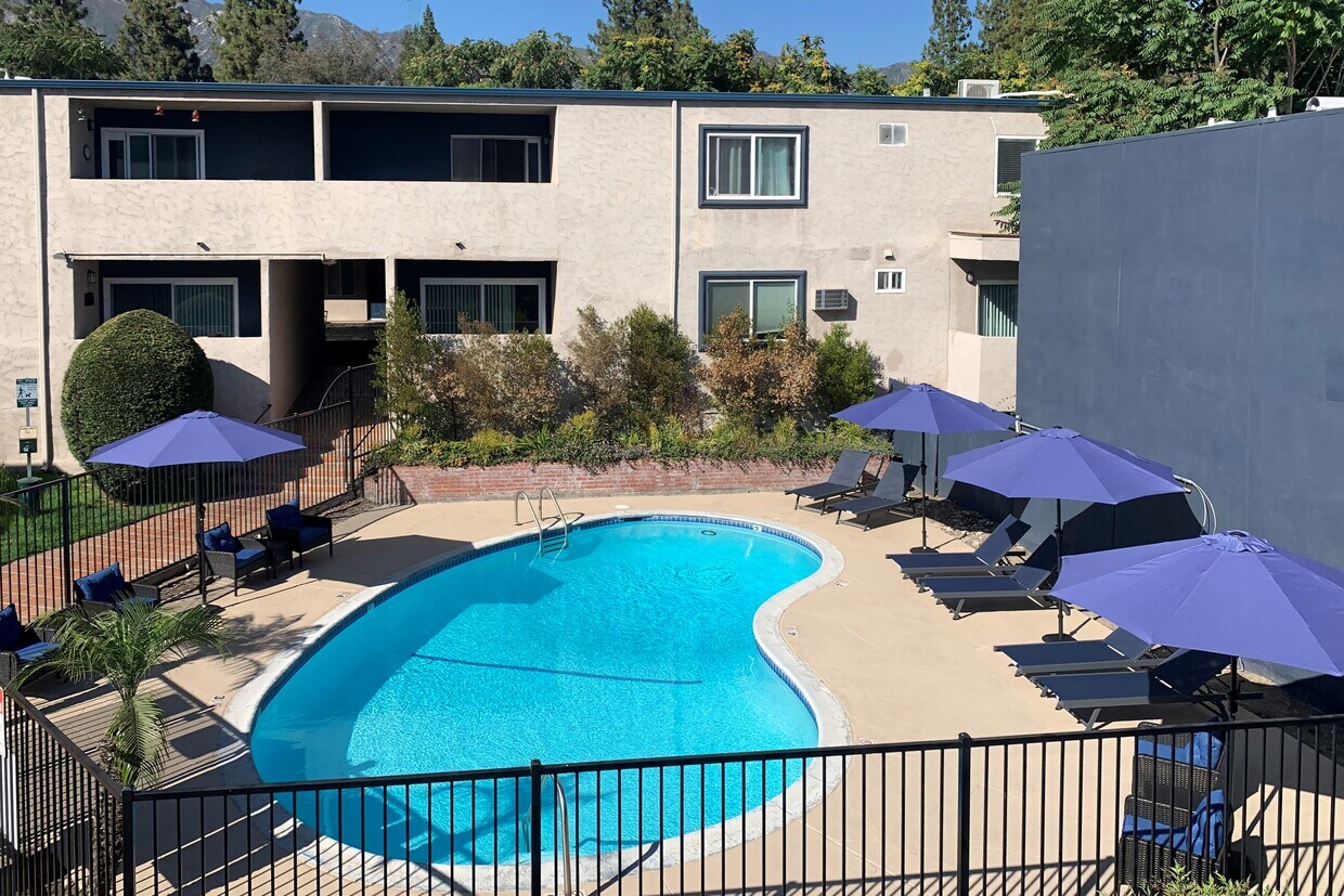 Americana La Crescenta Apartments in La Crescenta, CA Westside Rentals