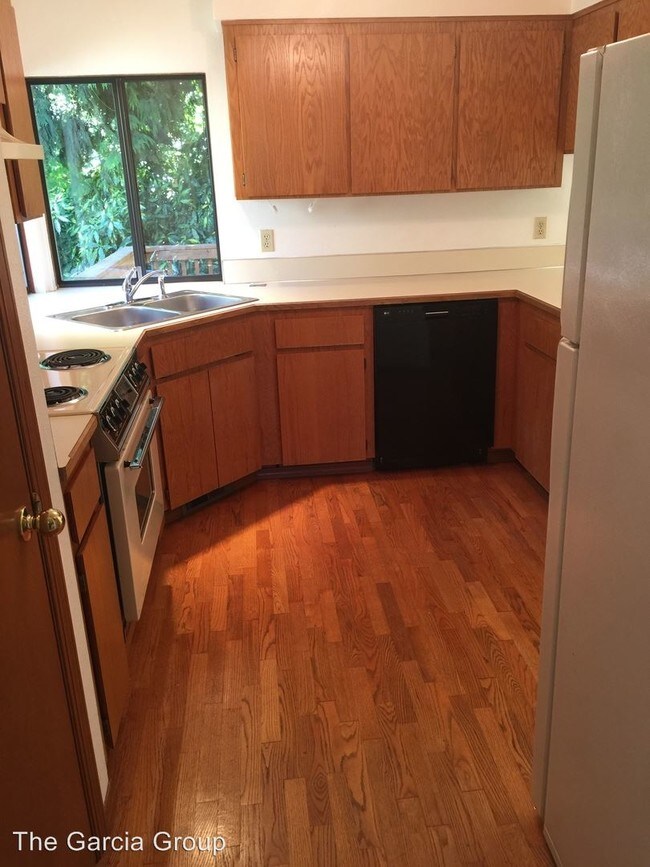 Building Photo - 14280 SW Fanno Creek Ct