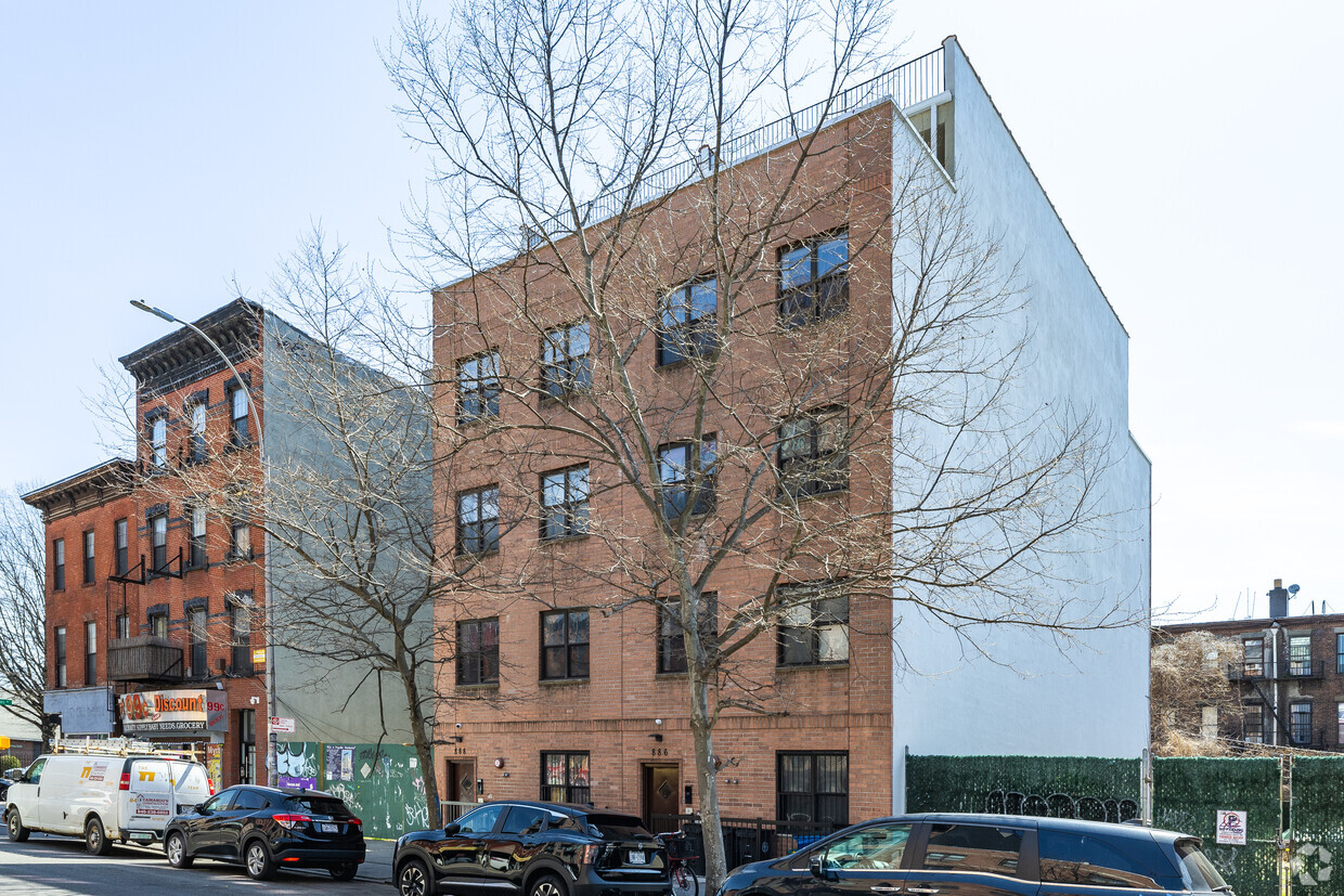 Primary Photo - 886-888 Myrtle Ave
