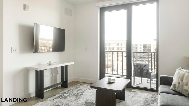 Foto del edificio - 1007 S Mint St