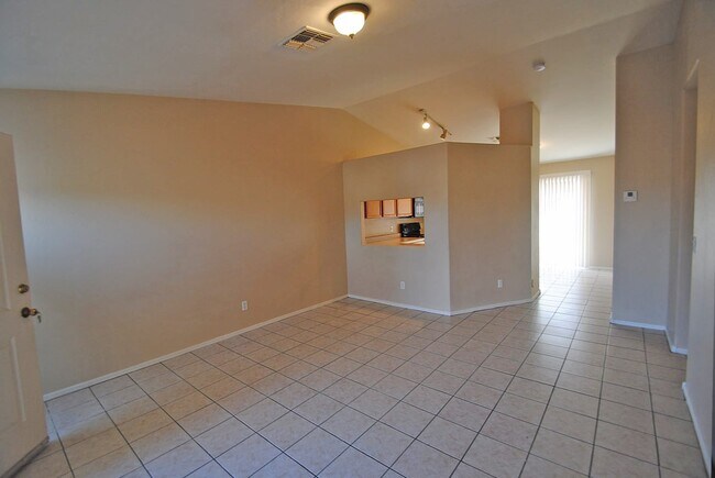 Building Photo - 5703 N 67th Dr