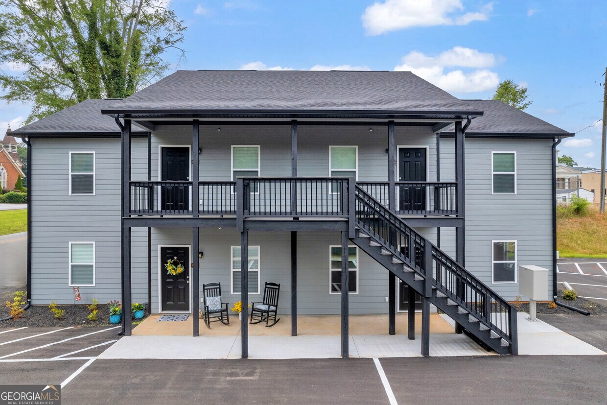 Building Photo - 339 Gainesville St