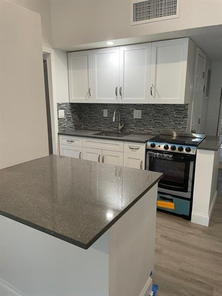 Foto del edificio - 2301 SW 81st Ave