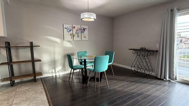 Building Photo - 511 E Brockton Ave