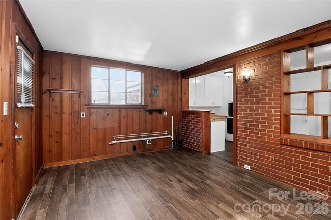 Building Photo - 1415 Herrin Ave