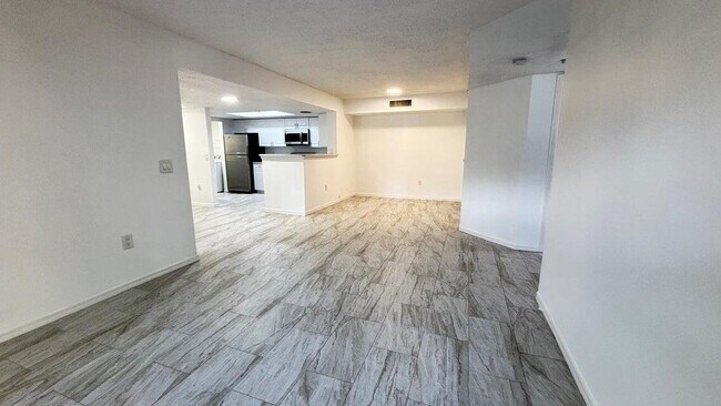 Foto del edificio - 5025 Wiles Rd